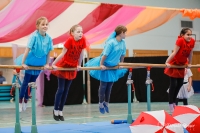 Kleine Feen in den Zweigen_60